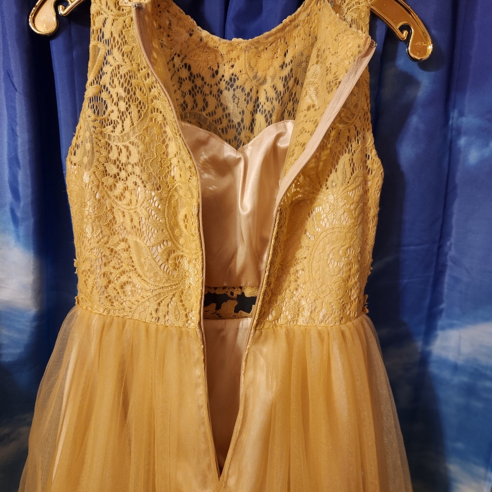 Formal dress color light gold with lace top/ designer Cindy USA, size XS - Picture 5 of 16
